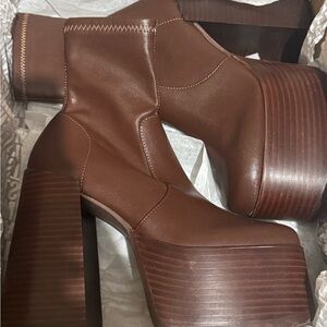 Steve Madden Kyana Brown Platform Ankle Boots size 8 new